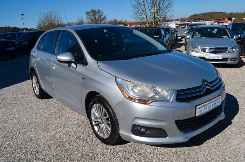 Grau Gebraucht 2011 Citroën C4 Exclusive Limousine | 5.500 € (Fairer Preis) - Bild 1/4