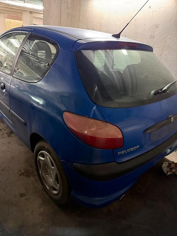 Gebraucht Peugeot 206 110 PS (80 kW) 2001 Blau Limousine