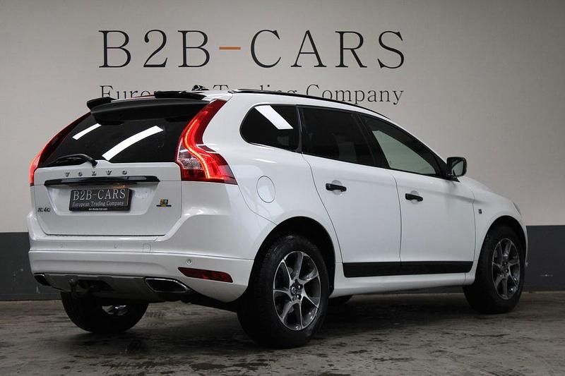 Gebraucht Volvo XC60 Ocean Race 150 PS (110 kW) 2016 Weiß SUV
