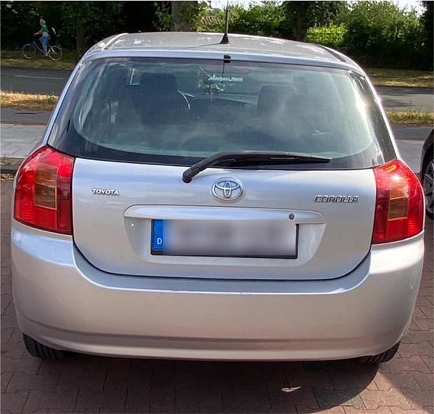 Gebraucht Toyota Corolla 97 PS (71 kW) 2003 Grau Kleinwagen