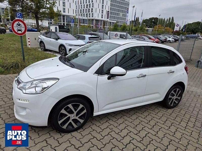 Weiß Gebraucht 2017 Citroën C3 PureTech Kleinwagen | 6.899 € (Fairer Preis) - Bild 1/4