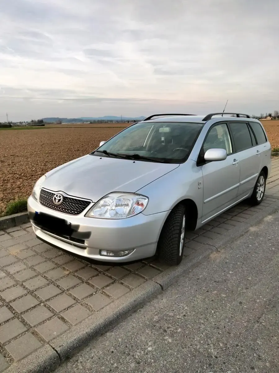 Brugt Toyota Corolla 110 HK (80 kW) 2002 Sølv Stationcar