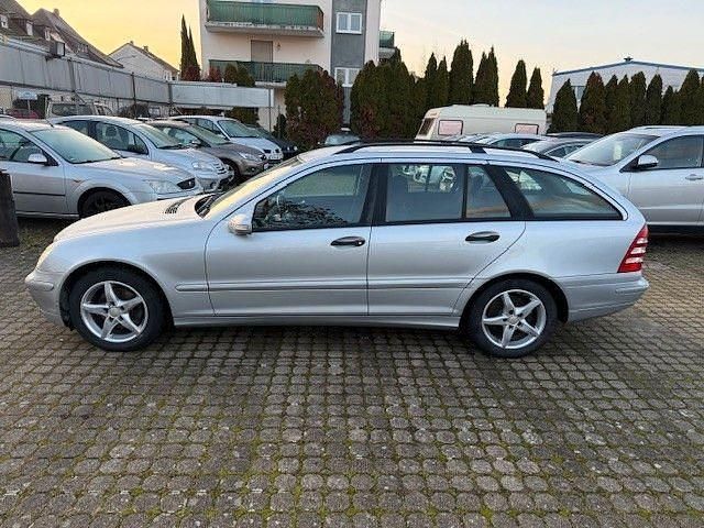 Gebraucht Mercedes C220 150 PS (110 kW) 2007 Silber Kombi