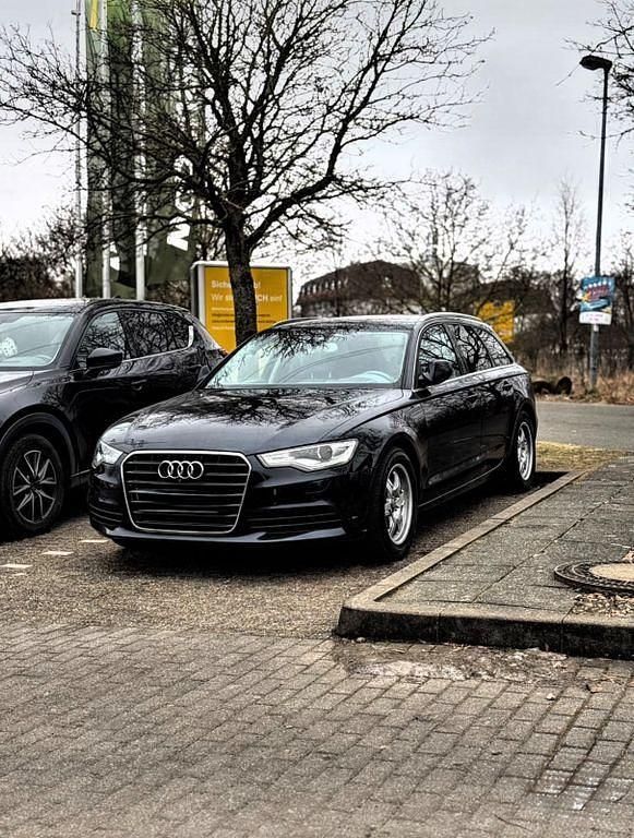 Gebraucht Audi A6 Ambiente 190 PS (139 kW) 2014 Blau Kombi