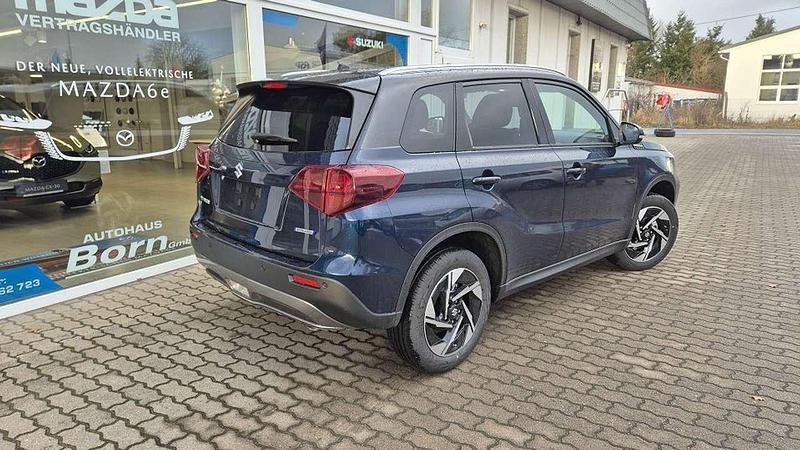 Neu Suzuki Vitara Comfort+ 110 PS (80 kW) 2025 Sphere/cosmic black pearl meta SUV