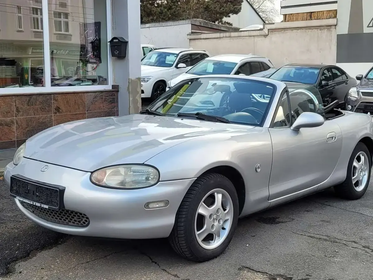 Gebraucht Mazda MX5 110 PS (80 kW) 2000 Silber Cabrio