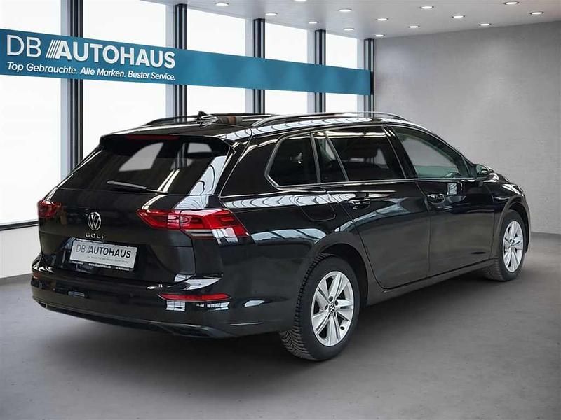 Gebraucht VW Golf VIII Life 116 PS (85 kW) 2022 Schwarz Kombi