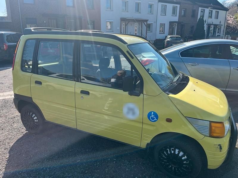 Gebraucht Daihatsu Move 25 PS (18 kW) 1998 Gelb Van / Kleinbus