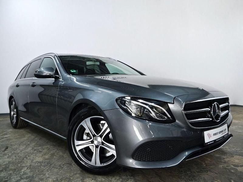 Gebraucht Mercedes E220 194 PS (142 kW) 2019 Grau Limousine