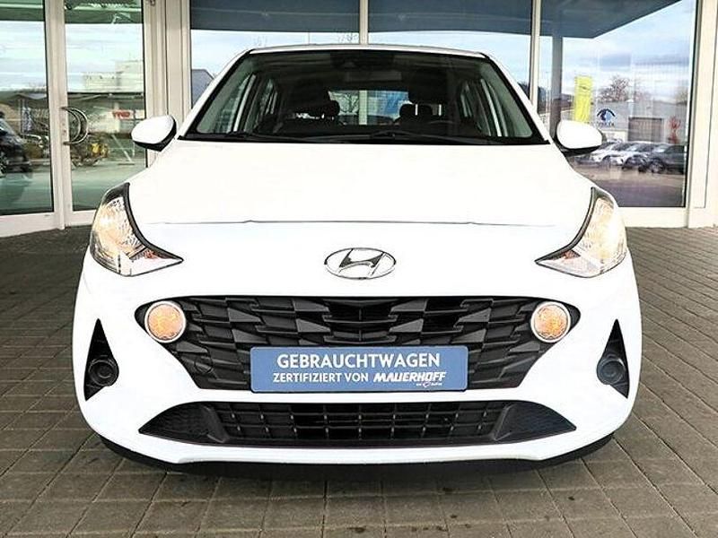 Gebraucht Hyundai i10 Select 67 PS (49 kW) 2019 Weiß Kleinwagen