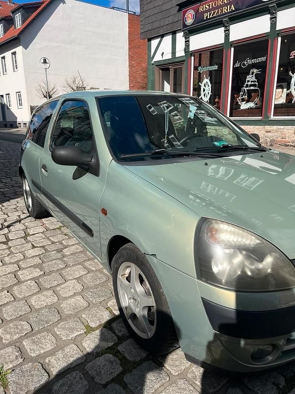 Gebraucht Renault Clio 75 PS (55 kW) 2002 Grün Coupé