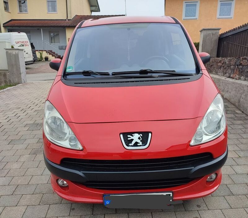 Rot Gebraucht 2007 Peugeot 1007 Tendance Kleinwagen | 550 € - Bild 1/4
