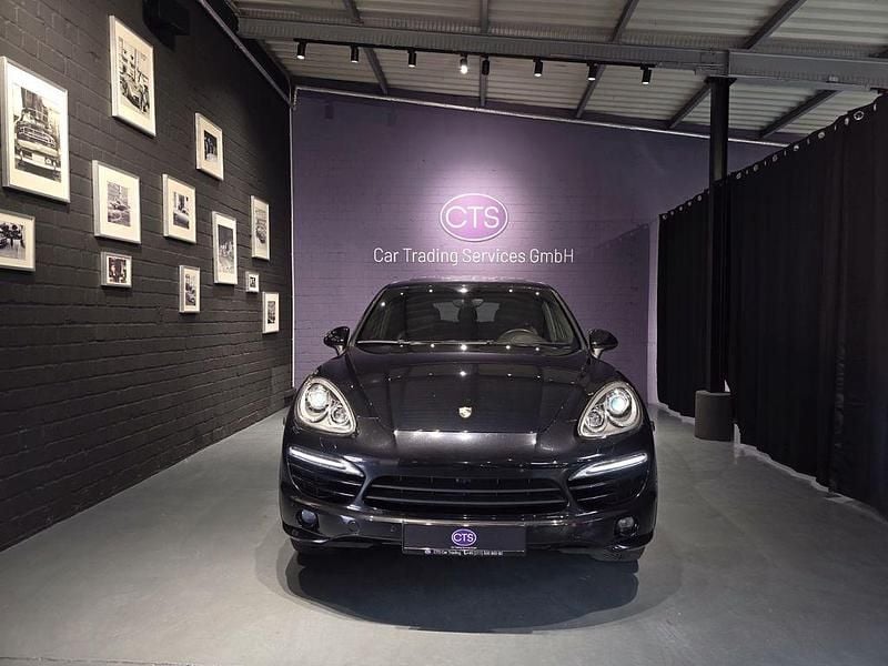 Gebraucht Porsche Cayenne 245 PS (180 kW) 2012 Schwarz SUV
