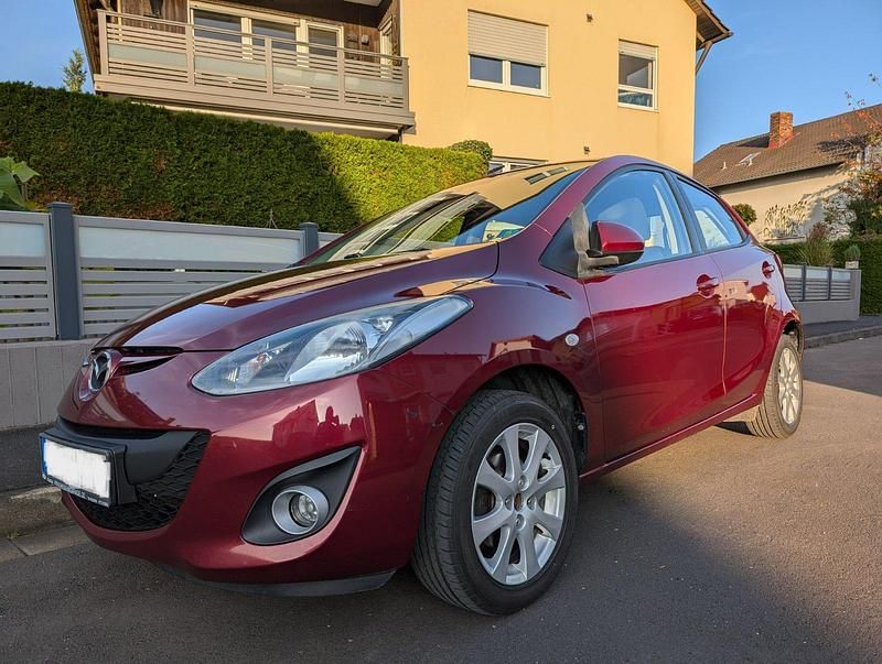 Rot Gebraucht 2012 Mazda 2 Kleinwagen | 4.000 € (Fairer Preis) - Bild 1/4