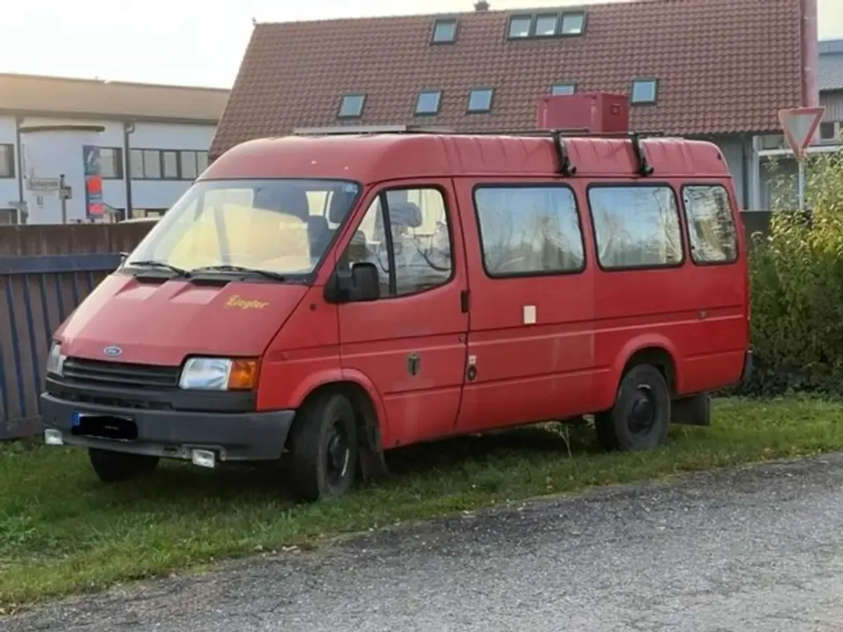 Gebraucht Ford Transit 77 PS (56 kW) 1990 Rot Van