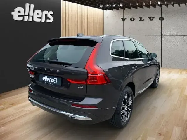 Gebraucht Volvo XC60 145 PS (106 kW) 2022 SUV