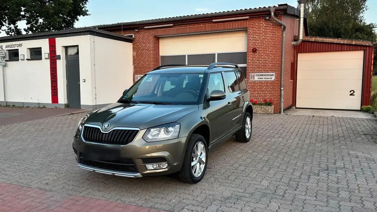 Gebraucht Skoda Yeti Joy 150 PS (110 kW) 2016 Grün SUV