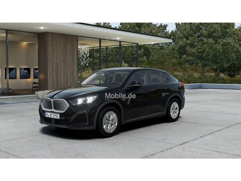 Neu BMW iX2 150 kW (204 PS) 2026 Schwarz SUV