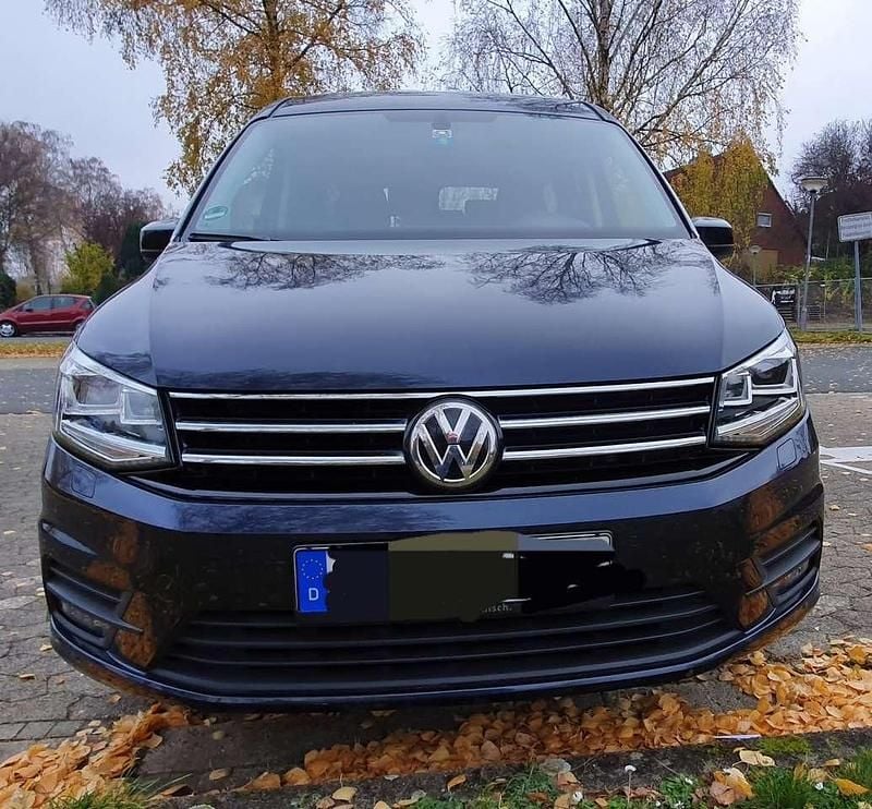 Blau Gebraucht 2017 VW Caddy Maxi Comfortline Van / Kleinbus | 13.998 € (Superpreis) - Bild 1/4
