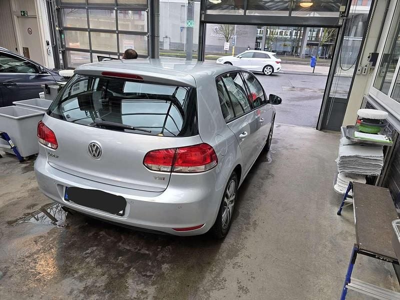 Gebraucht VW Golf VI Comfortline 122 PS (89 kW) 2009 Silber Kleinwagen