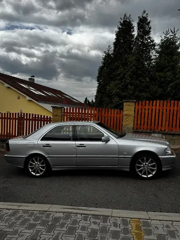 Gebraucht Mercedes C280 Elegance 197 PS (144 kW) 1997 Silber Limousine