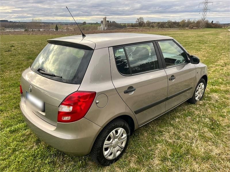 Gebraucht Skoda Fabia Classic 69 PS (50 kW) 2009 Limousine