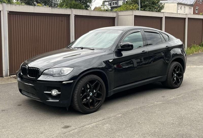 Schwarz Gebraucht 2009 BMW X6 Sport Line SUV | 11.500 € - Bild 1/4