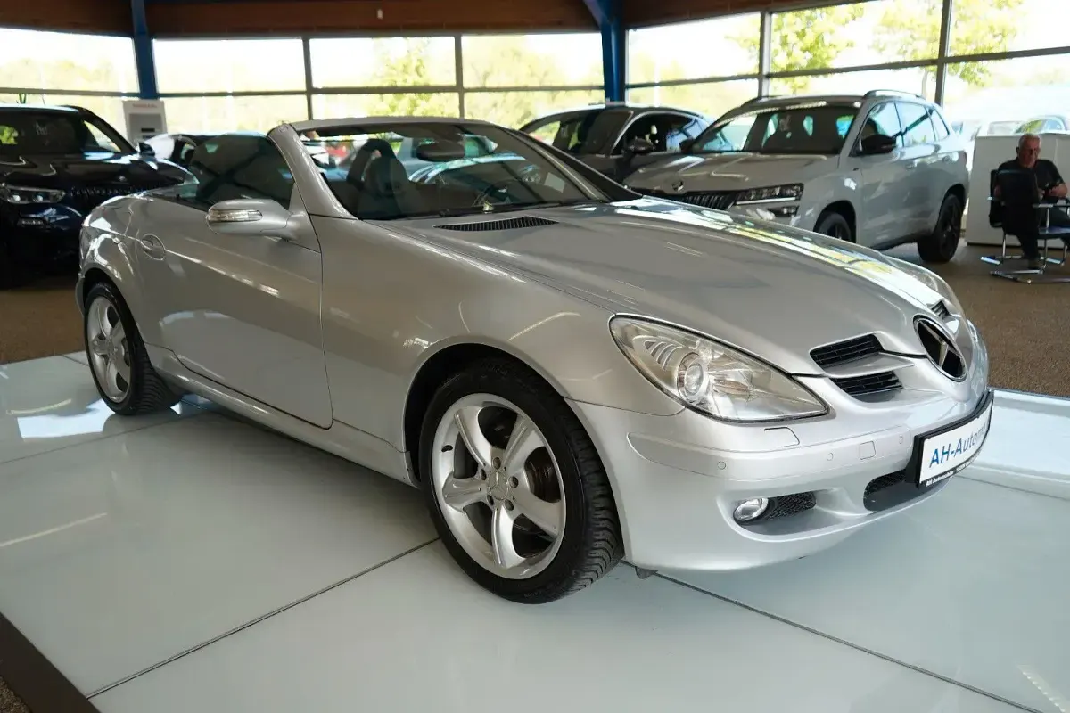 Gebraucht Mercedes SLK280 231 PS (169 kW) 2007 Silber Cabrio