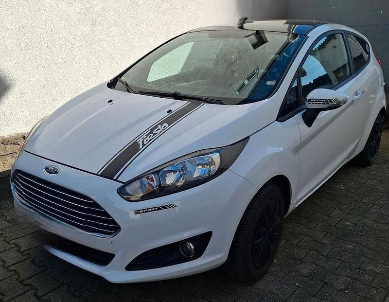Gebraucht Ford Fiesta SYNC Edition 80 PS (58 kW) 2013 Weiß Kleinwagen