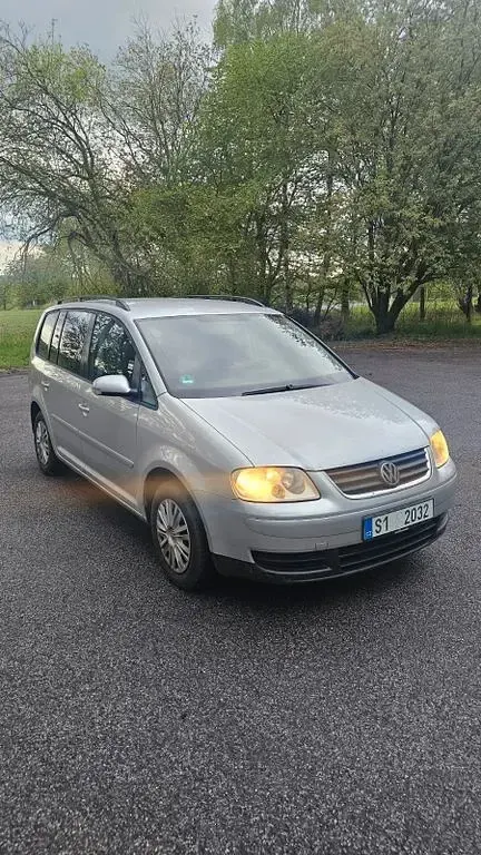 Gebraucht VW Touran Trendline 116 PS (85 kW) 2004 Silber Van / Kleinbus
