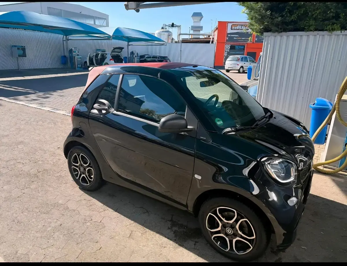 Gebraucht Smart ForTwo Cabrio 90 PS (66 kW) 2017 Schwarz Cabrio