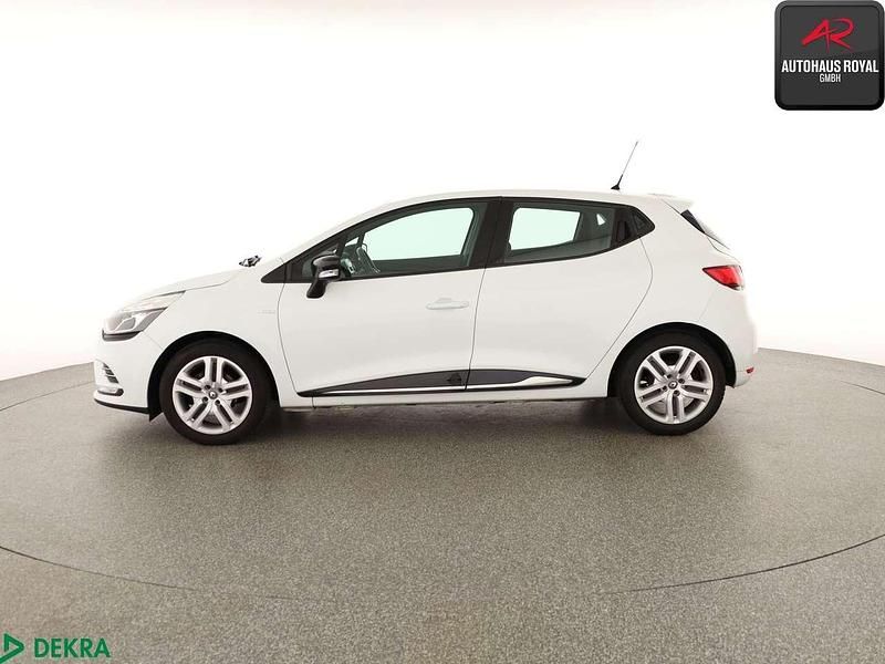 Gebraucht Renault Clio IV 73 PS (53 kW) 2016 Gletscherweiss Kleinwagen