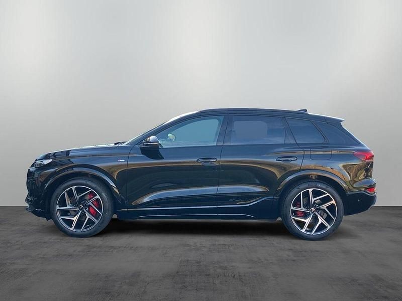 Neu Audi Q6 e-tron Performance 225 kW (306 PS) 2026 Schwarz SUV