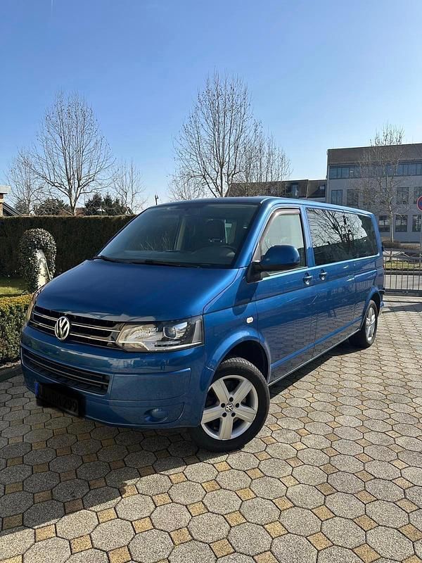 Gebraucht VW Caravelle 179 PS (131 kW) 2015 Blau Van / Kleinbus