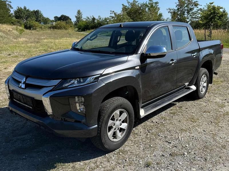 Grau Gebraucht 2022 Mitsubishi L200 Basis Abholung | 19.500 € - Bild 1/4