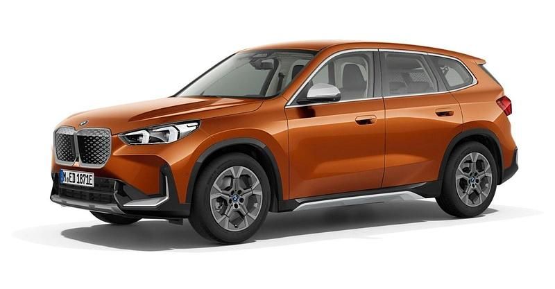 Orange Gebraucht 2024 BMW iX1 Luxury Line SUV | 47.712 € (Teuer) - Bild 1/4