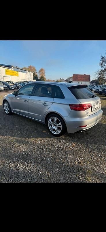 Gebraucht Audi A3 Sport 150 PS (110 kW) 2019 Silber Limousine