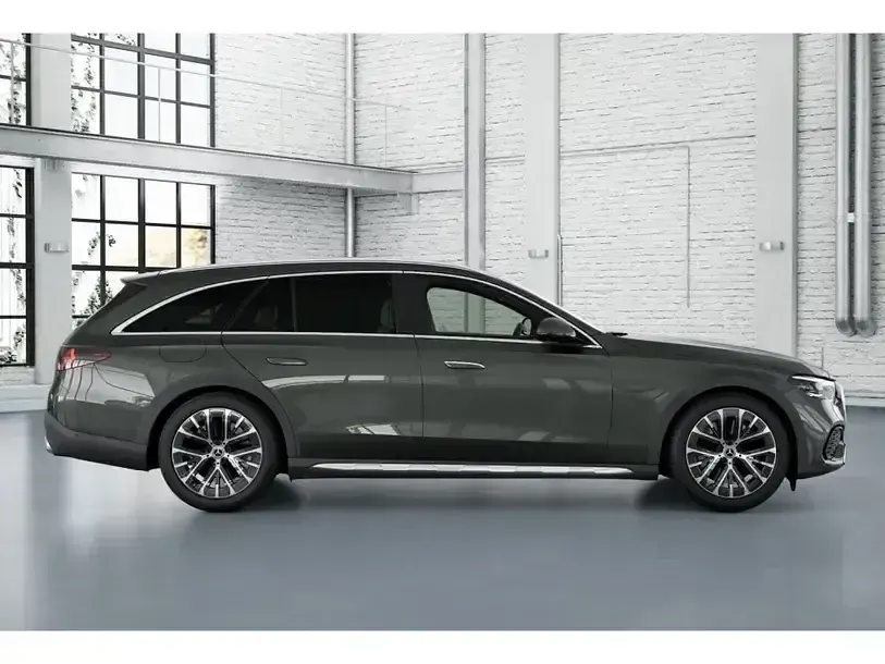 Gebraucht Mercedes E300 197 PS (144 kW) 2025 Graphitgrau SUV