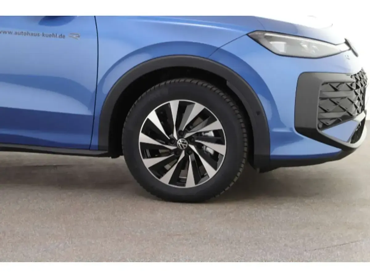 Gebraucht VW T-Roc R-line 150 PS (110 kW) 2025 Blau SUV