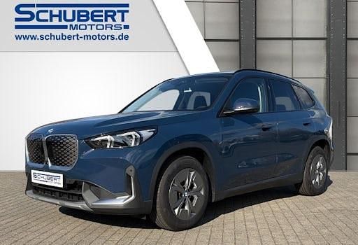 Neu BMW iX1 150 kW (204 PS) 2025 Blau SUV