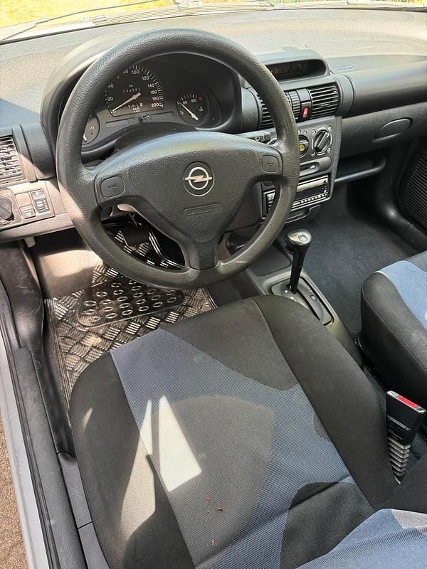 Gebraucht Opel Corsa 65 PS (47 kW) 2000 Kleinwagen
