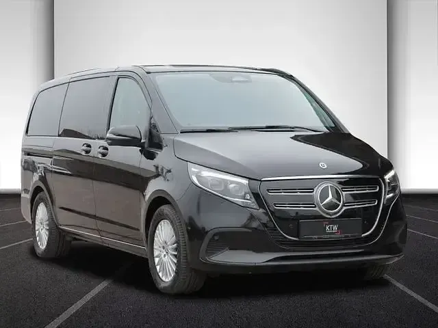 Gebraucht Mercedes EQV300 150 kW (204 PS) 2025 Schwarz Van / Kleinbus
