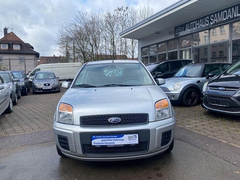 Gebraucht Ford Fusion Style 80 PS (58 kW) 2009 Silber Kleinwagen