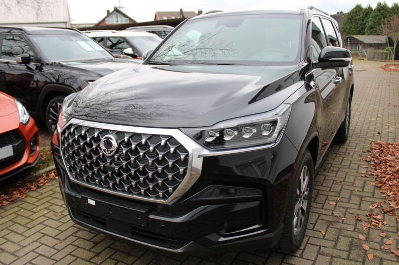 Schwarz Gebraucht 2024 Ssangyong Rexton Sapphire SUV | 44.495 € (Fairer Preis) - Bild 1/4