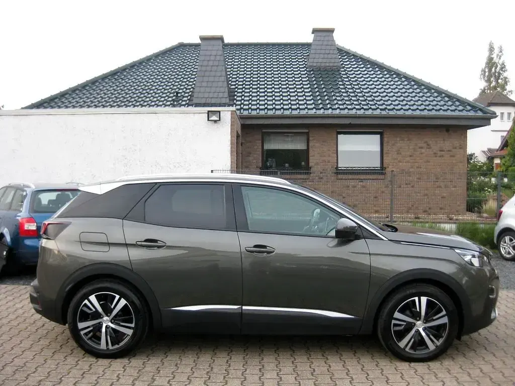 Gebraucht Peugeot 3008 Allure 131 PS (96 kW) 2018 Grau SUV