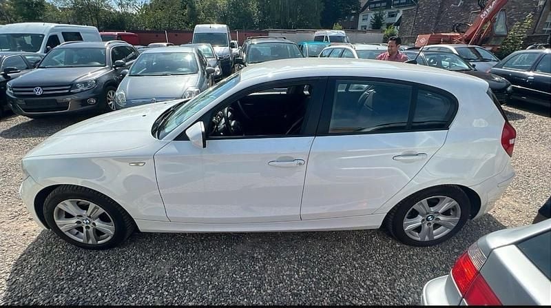 Gebraucht BMW M1 122 PS (89 kW) 2009 Weiß Coupé