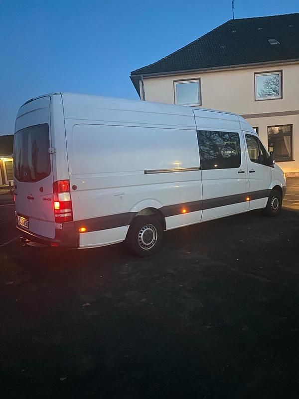 Gebraucht Mercedes Sprinter 130 PS (95 kW) 2011 Weiß Van