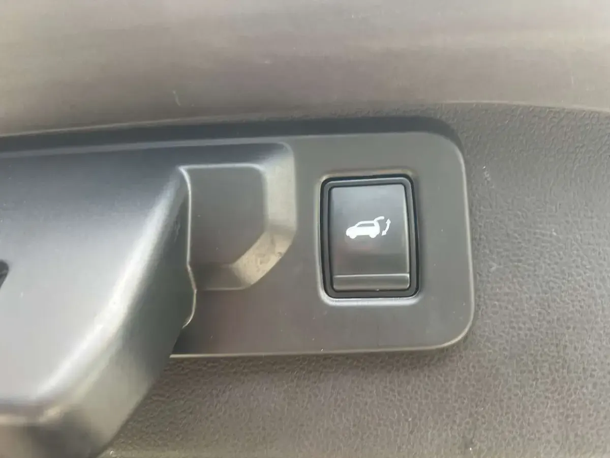 Gebraucht Renault Austral Iconic 200 PS (147 kW) 2022 Schwarz SUV