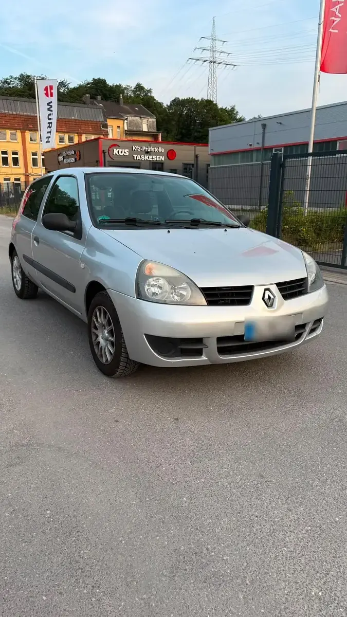 Gebraucht Renault Clio Campus 75 PS (55 kW) 2006 Silber Kleinwagen