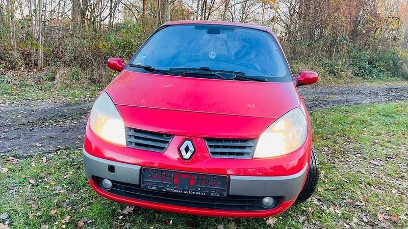 Gebraucht Renault Grand Scénic II Avantage 113 PS (83 kW) 2004 Rot Van / Kleinbus
